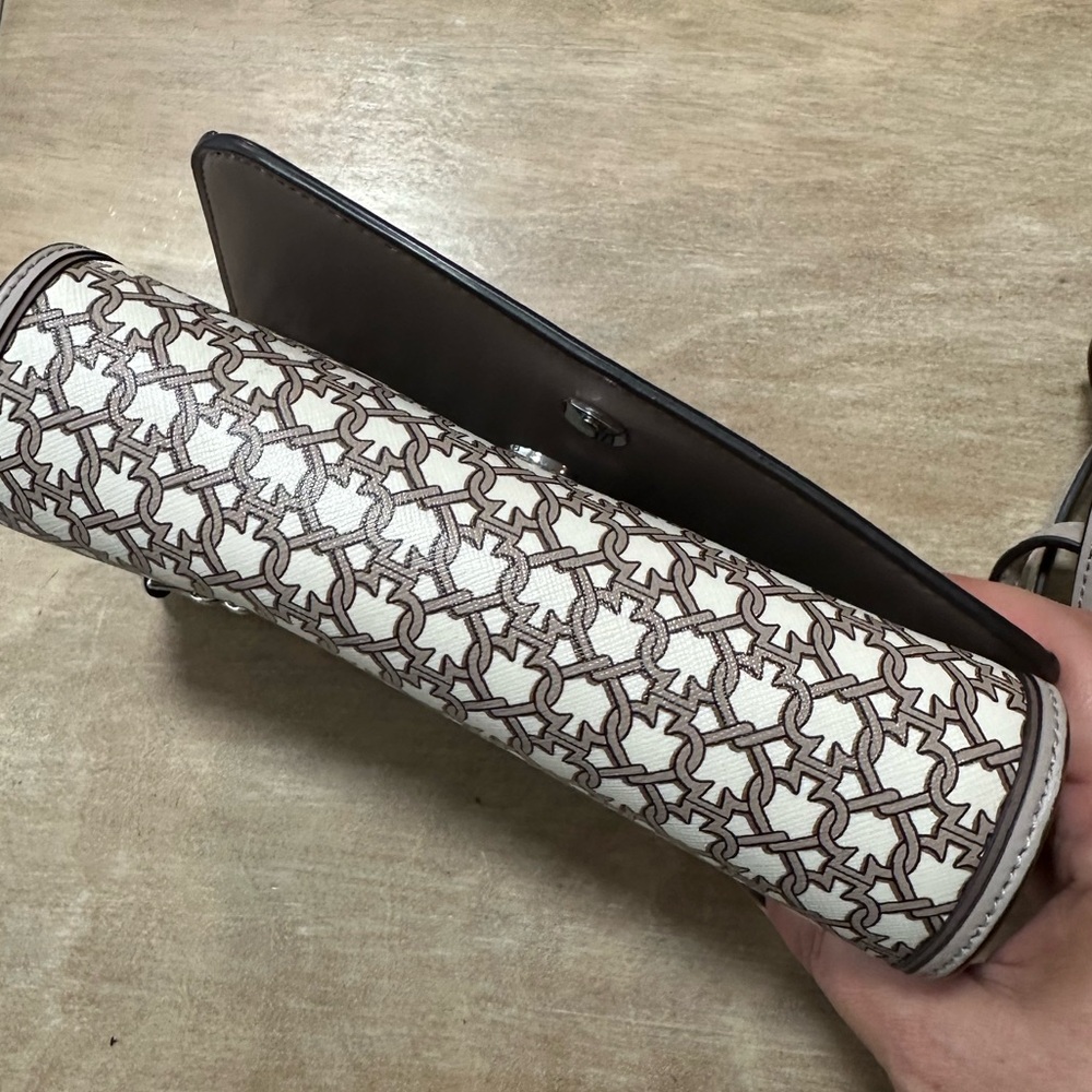 Kate Spade | Crossbody Bag - Picture 5 of 9
